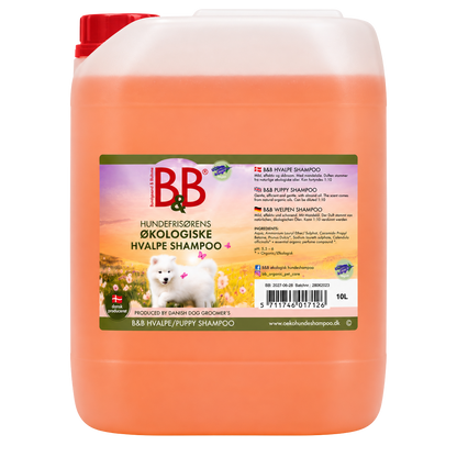 Gentle organic almond oil shampoo for puppies
